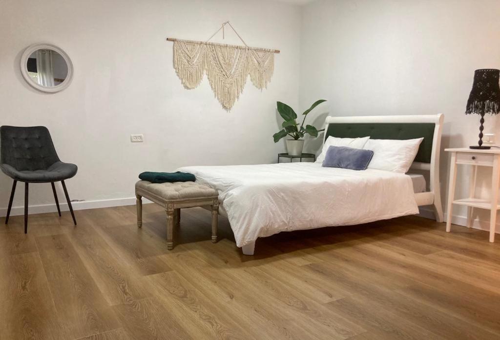 Shamaka'S Apartment Kefar Hananya ภายนอก รูปภาพ